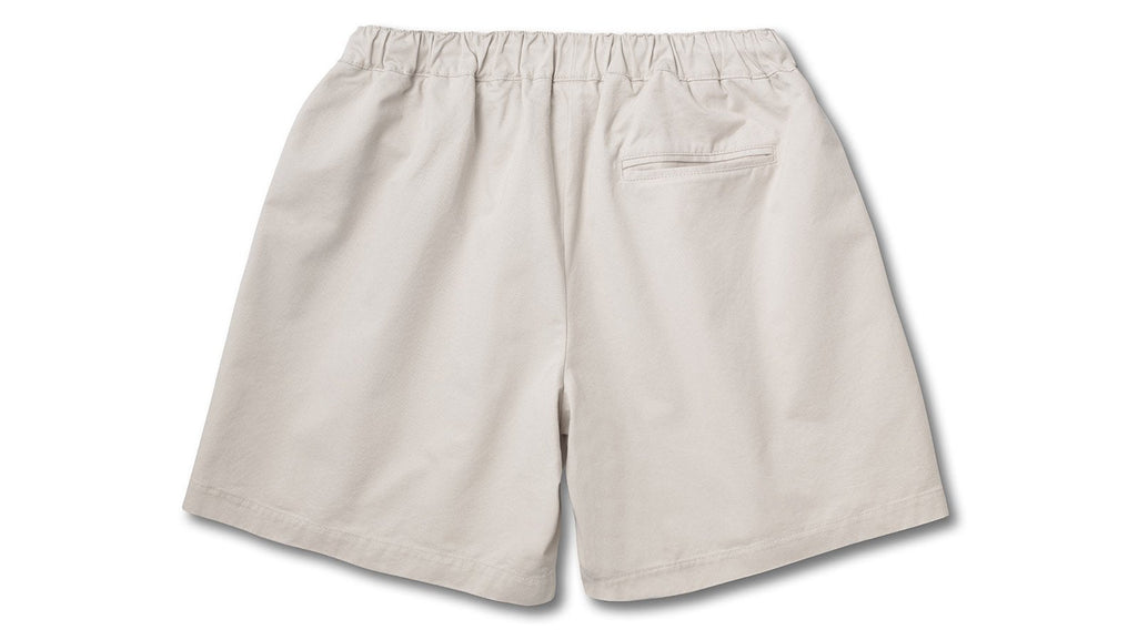 TRAMPAS SHORTS - SILVER LINING / MINERAL BLUE - Karhu Nederland