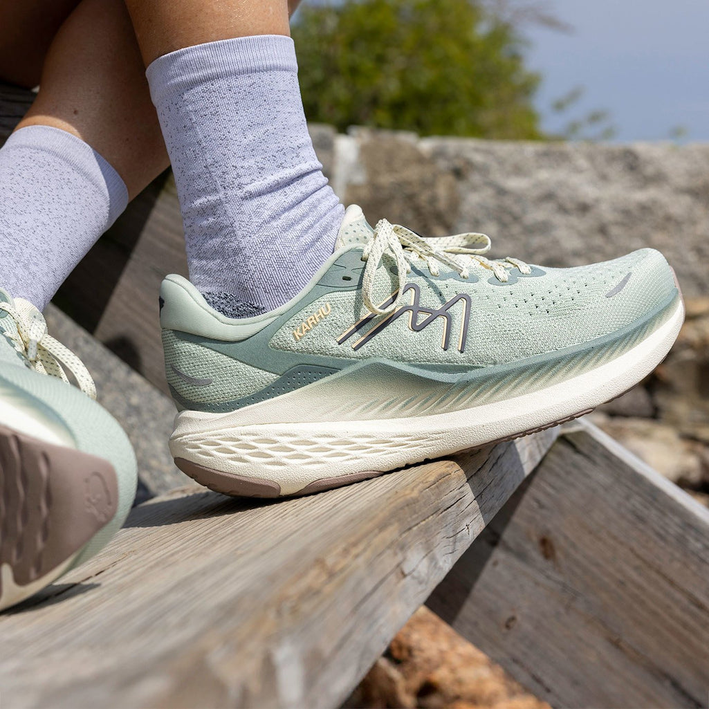 WOMEN'S MESTARI RUN 1.5 - SEA FOAM / EXCALIBUR - Karhu Nederland