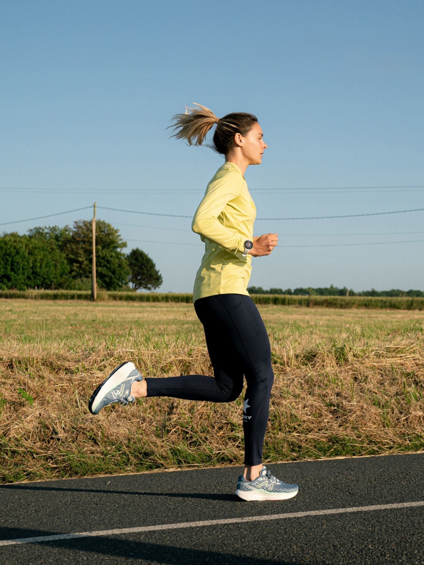 WOMEN'S MESTARI RUN - CITADEL / HONEY DEW - Karhu Nederland