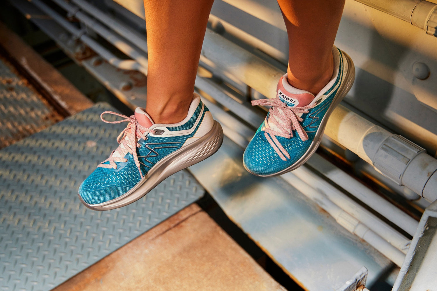 WOMEN'S SYNCHRON 2.0 'BALTIC SEA' - ALGIERS BLUE / ROSE TAN - Karhu Nederland