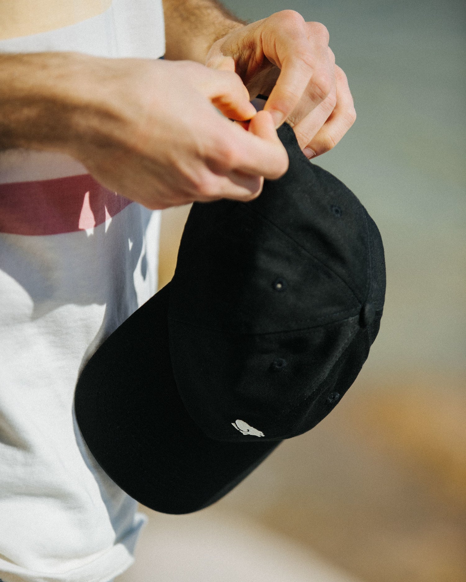 CLASSIC LOGO CAP - JET BLACK / LIGHT GREY - Karhu Nederland