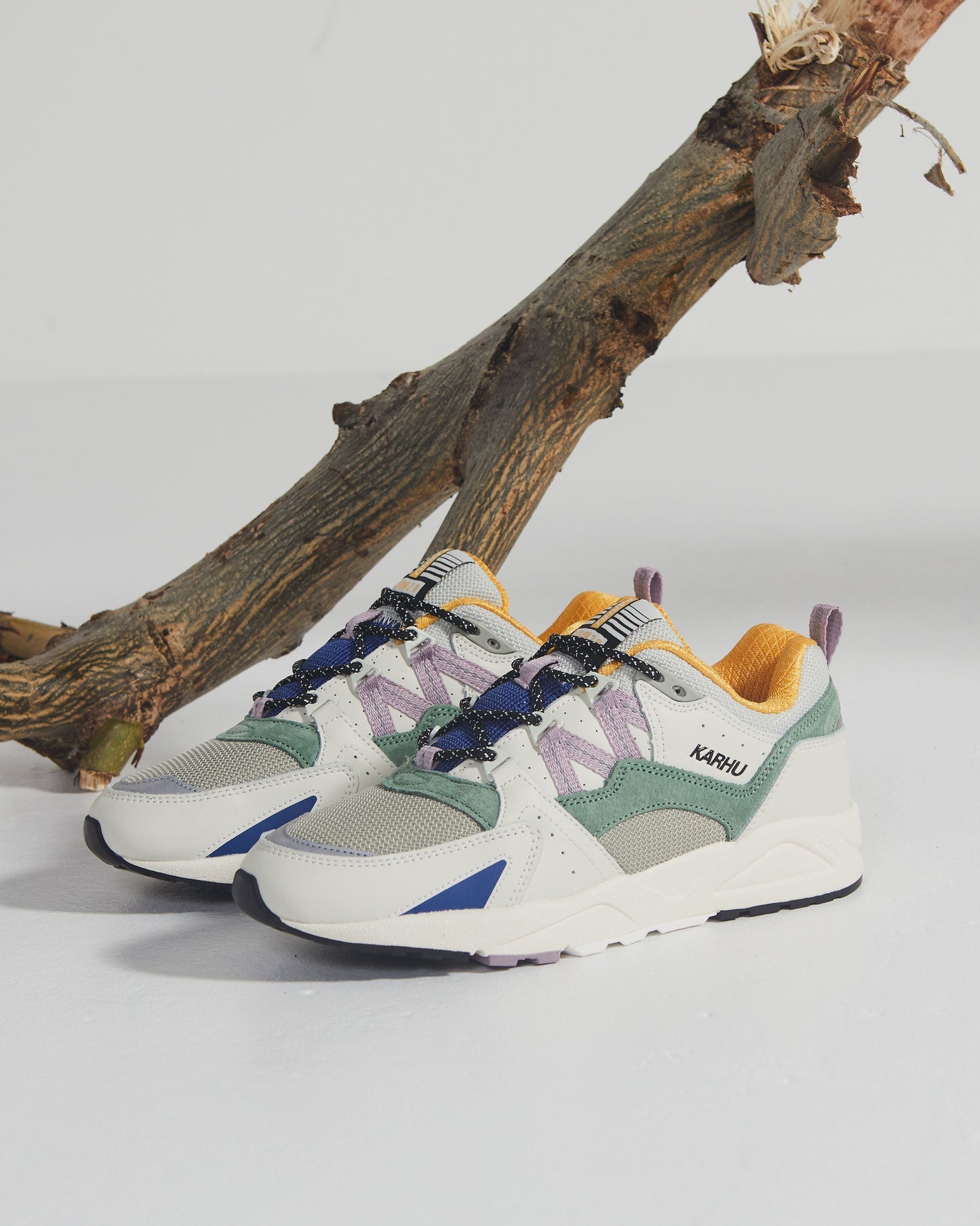 FUSION 2.0 - LILY WHITE / LODEN FROST - Karhu Nederland